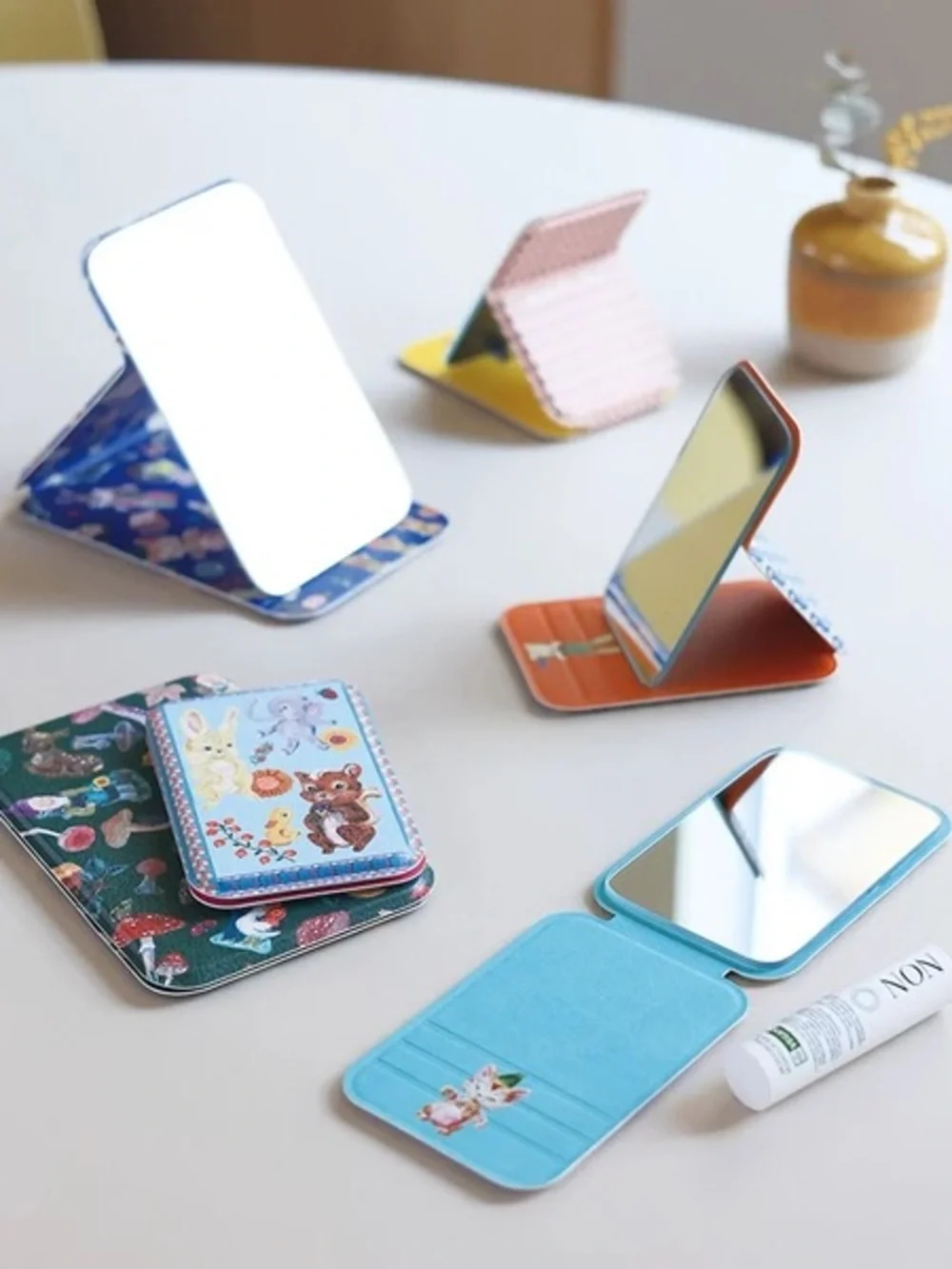 Nathalie Lete! Compact mirror, card holder. Japan Import. Anthropomorphic Toys